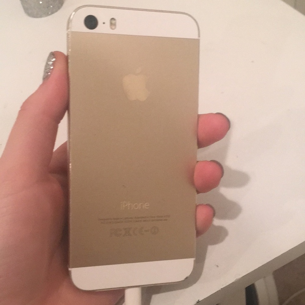 iPhone 5 - Picture 2 of 4